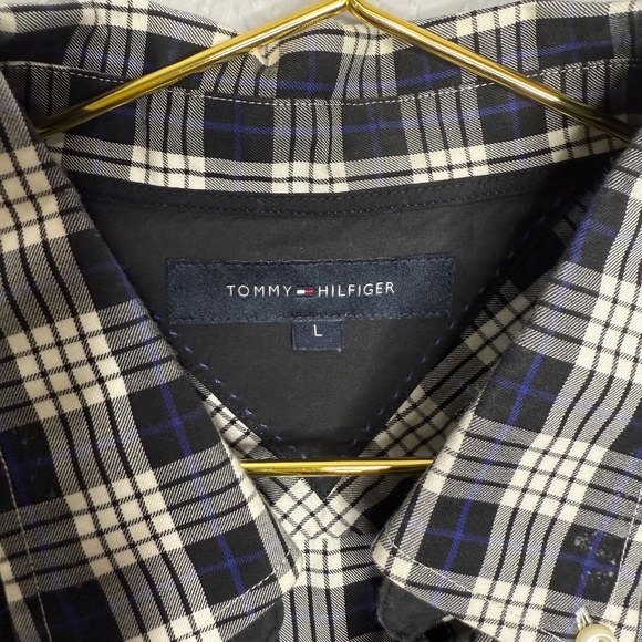 Pre- owned Tommy‎ Hilfiger black, white,& blue [laid button down shirt - Large - Picture 3 of 8